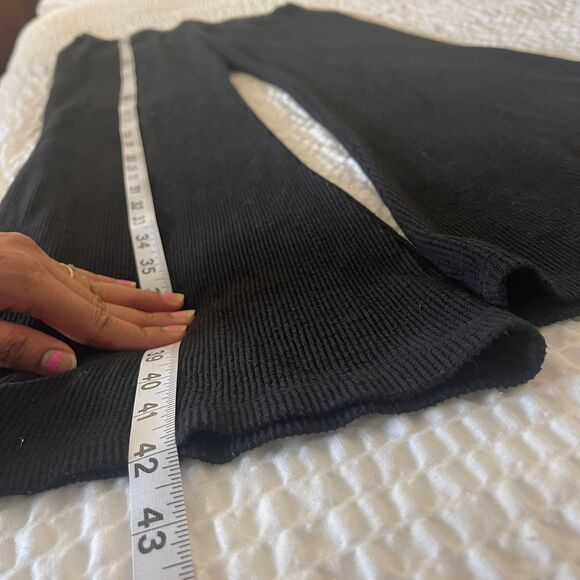 Express Women's High Waisted Ribbed Cozy Knit Pull On Wide Leg Pant Size M - Picture 8 of 9